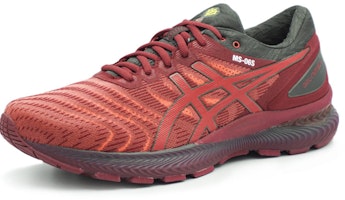 Asics GEL-Nimbus 22 高達聯名系列 低筒 跑鞋 男款 紅色 Lookbook Asics GEL-Nimbus 22 高達聯名系列 低筒 跑鞋 男款 紅色