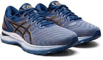 아식스 젤 님버스 22 와이드 (그라파이트 그레이) 1011A682-023 Lookbook 아식스 젤 님버스 22 와이드 (그라파이트 그레이) 1011A682-023