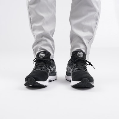 ASICS Gel Nimbus 23 2E 宽版 '黑白' 1011B006-001 2