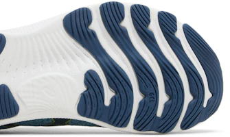 Purchase 亞瑟士 Gel Nimbus 24 ‘湖道危險綠’ 1011B359-400