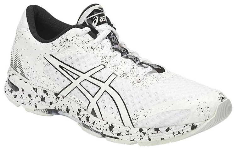 Lookbook ASICS Gel Noosa Tri 11 'Percikan Cat - Putih Hitam' T626Q-0101