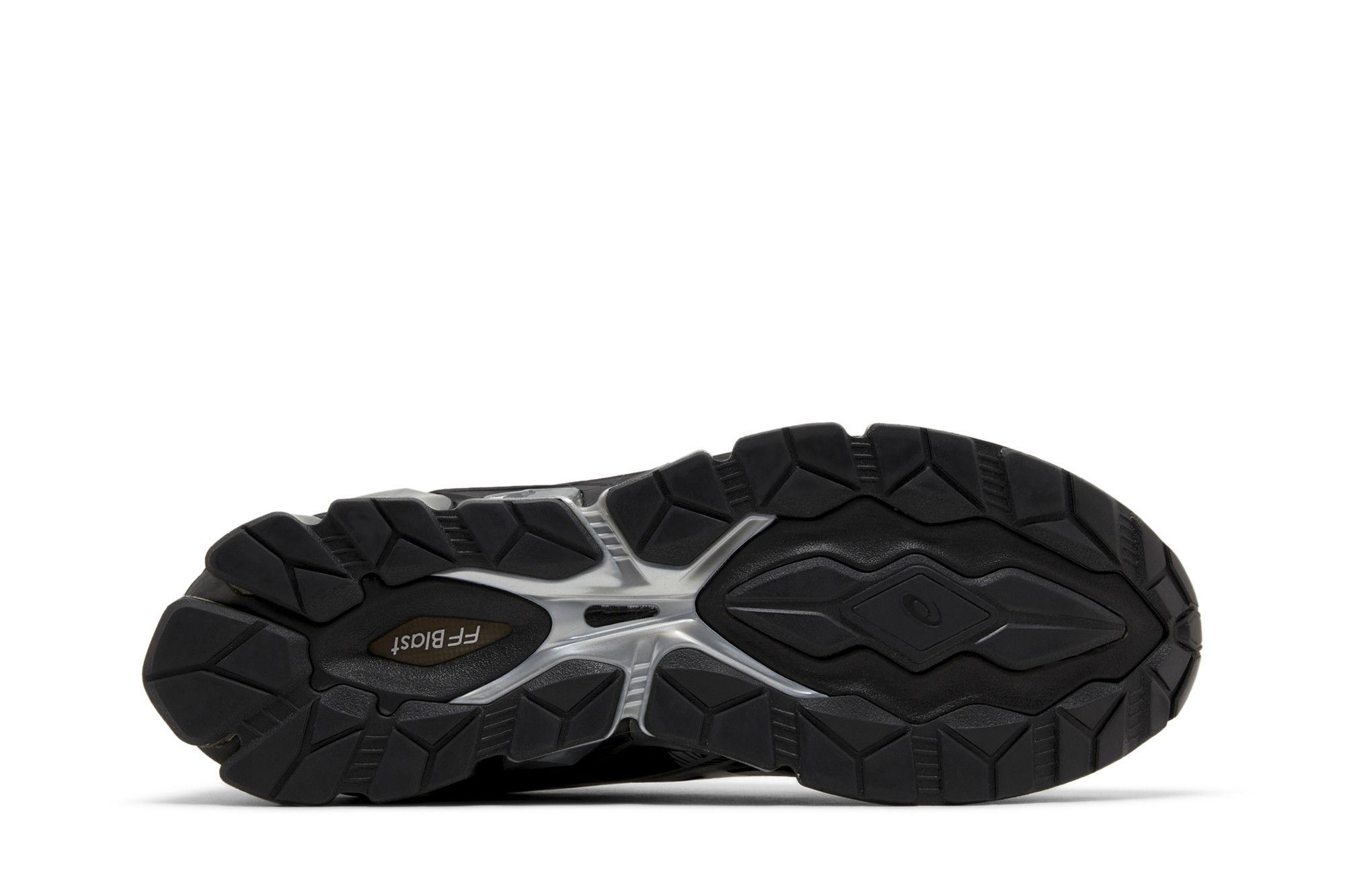 Shop ASICS Gel Quantum 360 7 '黑色純銀' 1201A481-003