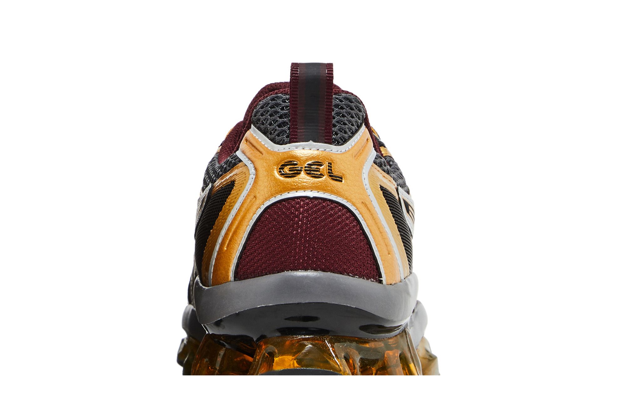 Sizing ASICS Gel Quantum Kinetic ''Carbon Pure Gold'' Schoenen 1203A270-021