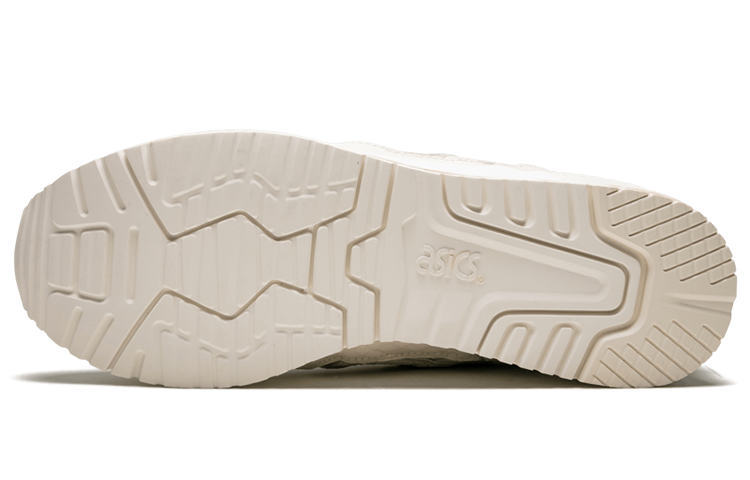 Shop ASICS Gel Respector 'Mamba Putih' H53EK-0101