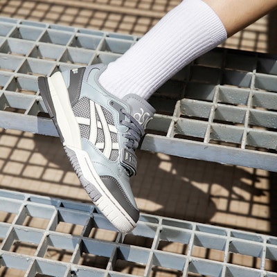 ASICS Gel Spotlyte V2 Low 'Kelabu' 1203A258-021 1