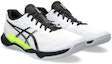 Lookbook ASICS Gel Tactic 12 2E Wide 'Putih Gunmetal Volt' 1073A059-101