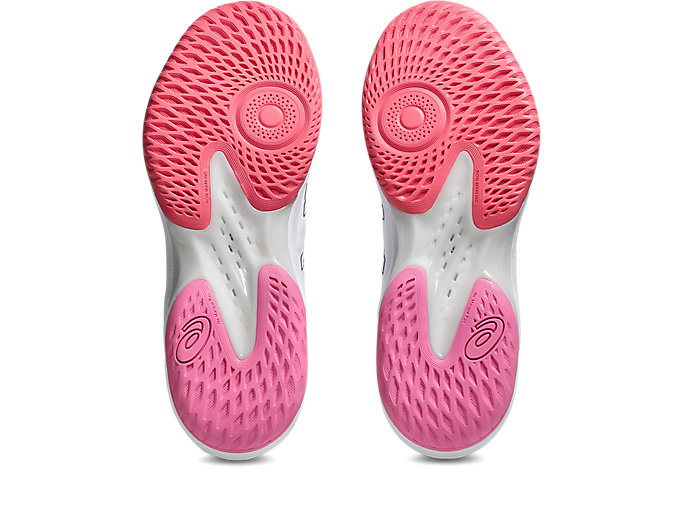 Sizing ASICS GELHOOP V17 Standard Basketball Shoes. White/Pink Cameo 1063A096-105