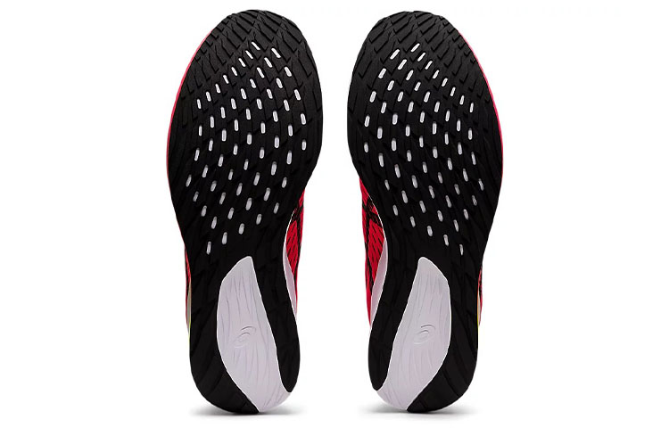 Details for ASICS Hyper Speed ''Rood Zwart'' 1011B394-650