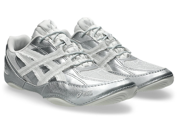 Order ASICS Hypersync 轻便跑鞋 白色/纯银 1203B146-100