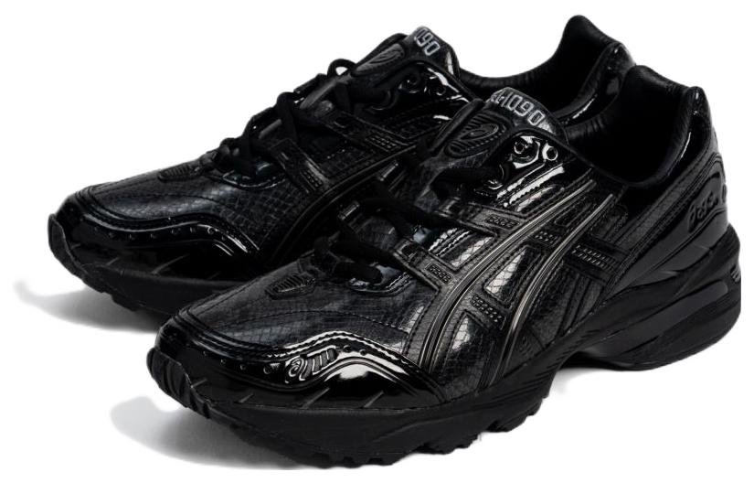 Shop ASICS KIKS x Gel-1090 '变形记' 运动鞋 1203A214-001(S-BOX)