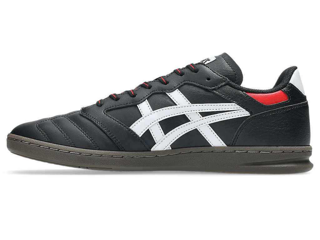 Shop ASICS Leggerezza FB 運動鞋 黑/白 1201B045-002