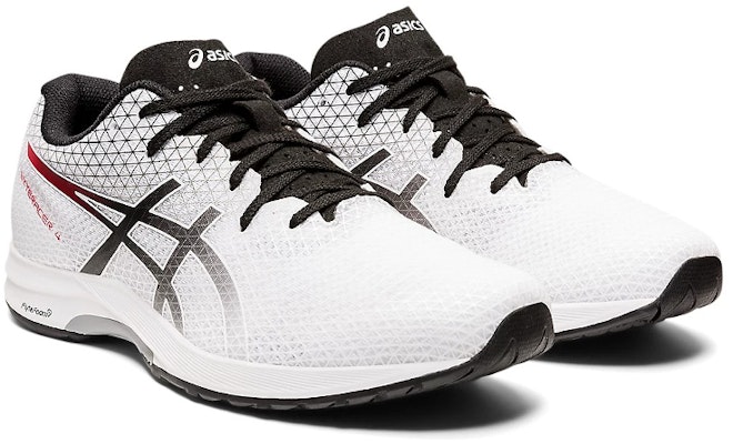 아식스 라이트레이서 4 '화이트 블랙' 1011B349-100 Lookbook 아식스 라이트레이서 4 '화이트 블랙' 1011B349-100