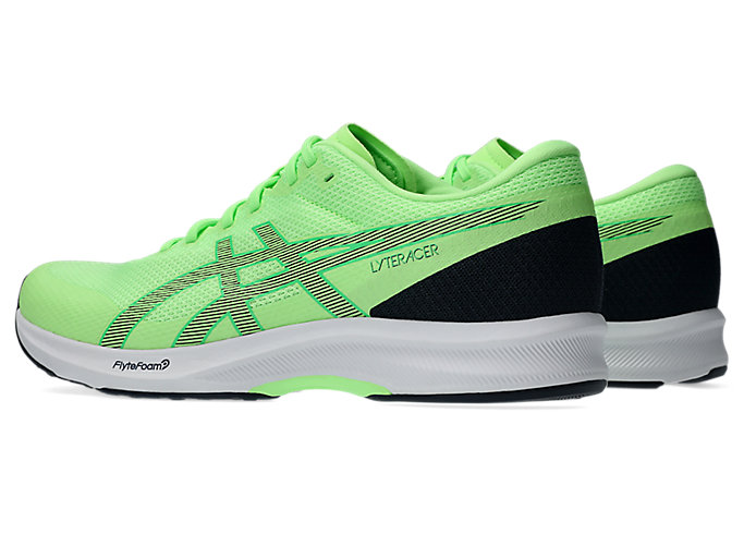 Lookbook ASICS Lyteracer 6 Sepatu Lari Hijau Illuminate/Vital 1011B971-300