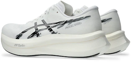 Lookbook ASICS 魔速4 代跑鞋 1011B875-101