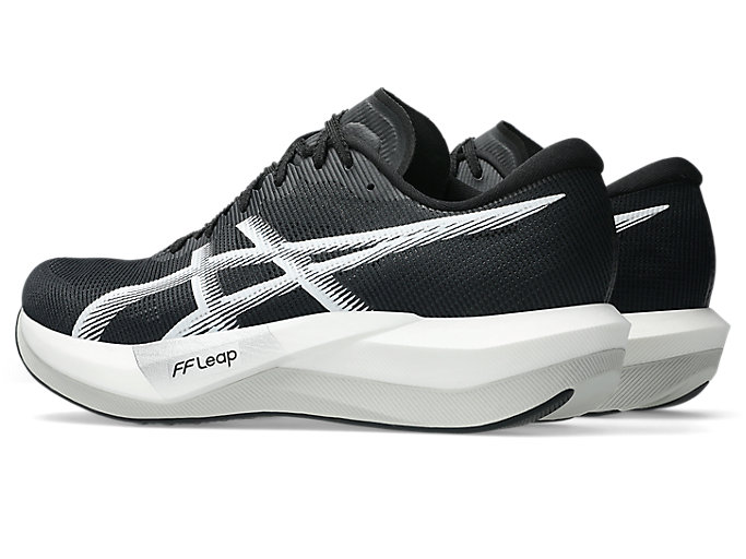 Shop ASICS MAGIC SPEED 5 宽版跑鞋 黑/白 配色 1013A184-001