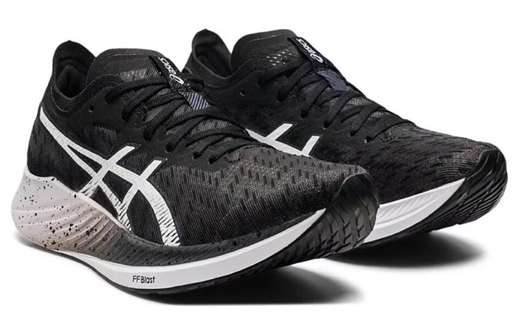 Lookbook ASICS Magic Speed Carbon 2E Large ''Noir Blanc'' 1011B393-001
