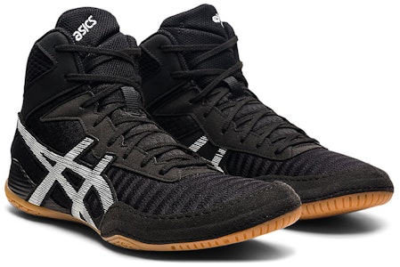 아식스 맷컨트롤 2 '블랙 검' 1081A029-002 Lookbook 아식스 맷컨트롤 2 '블랙 검' 1081A029-002