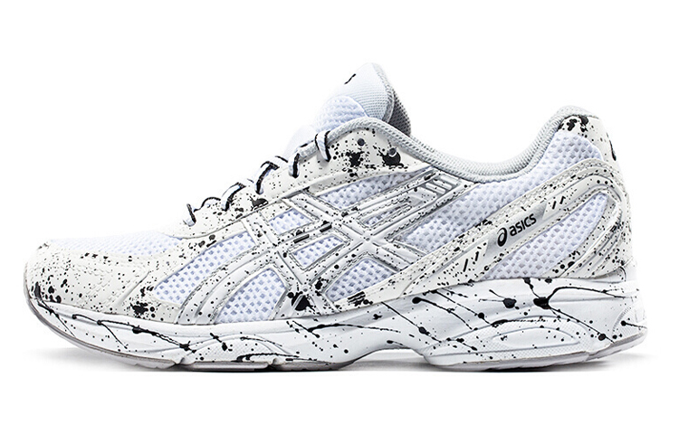 ASICS Maverick 2 'White Black' T20XQ-0001