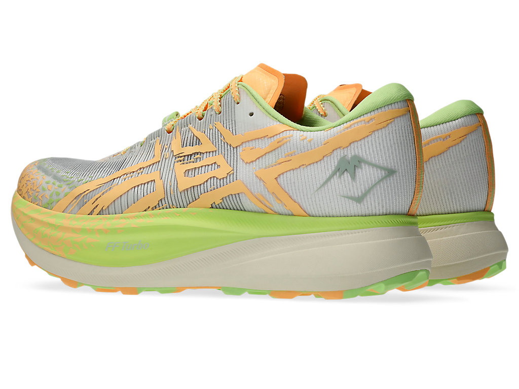 Lookbook ASICS METAFUJI Sepatu Lari Trail Cream/Orange Glow 1013A141-100