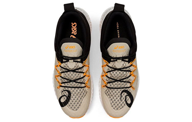 Shop ASICS Microflux ''Putty Schwarz'' 1021A233-200