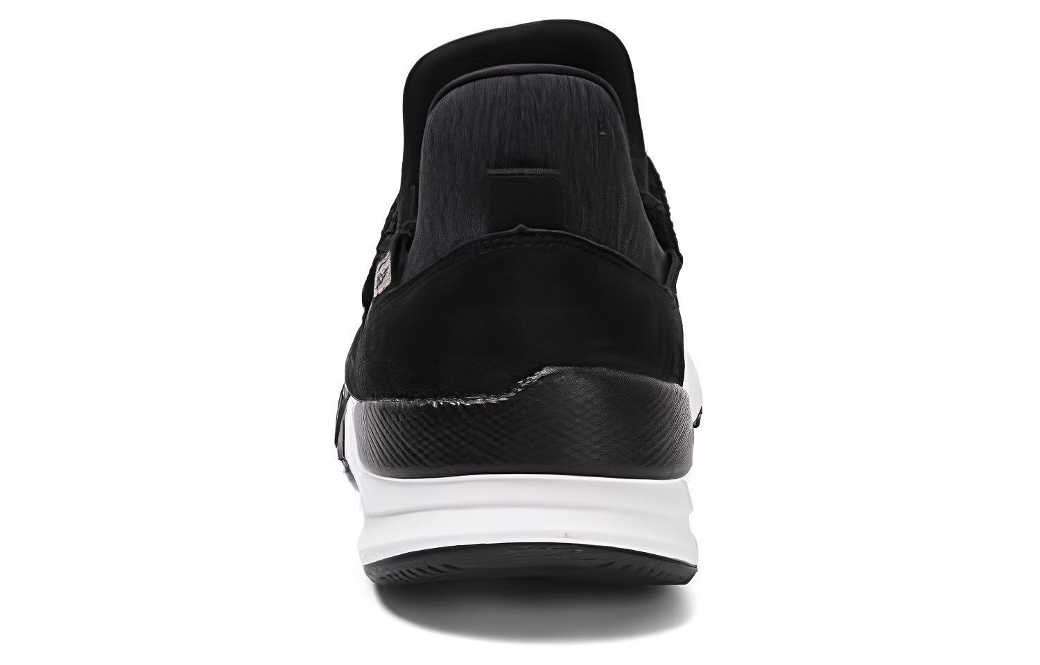 Shop ASICS Monte Creace 'Hitam' D7F2N-9090