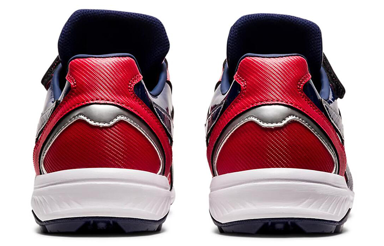 Shop ASICS Neorevive TR 2 蓝色/'红色' 运动鞋 1123A015-604