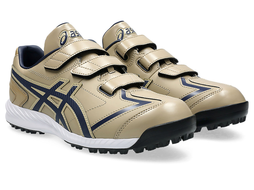 Lookbook ASICS NEOREVIVE TR 3 Zapatillas de Entrenamiento 1123A042-200