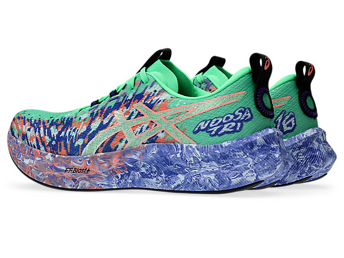 Shop ASICS NOOSA TRI 16 跑鞋 活力綠/鈷藍配色 1011B872-301