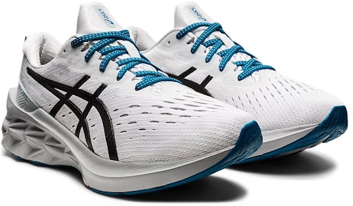 ASICS Novablast 2 'Putih Hitam' 1011B192-100 Lookbook ASICS Novablast 2 'Putih Hitam' 1011B192-100