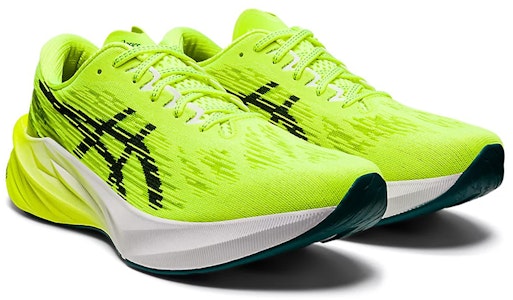 ASICS Novablast 3 'Kuning Keselamatan Hitam' 1011B458-750 Lookbook ASICS Novablast 3 'Kuning Keselamatan Hitam' 1011B458-750