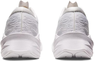 亚瑟士Novablast 3 '白色皮埃蒙特灰' 1011B458-102 Purchase 亚瑟士Novablast 3 '白色皮埃蒙特灰' 1011B458-102