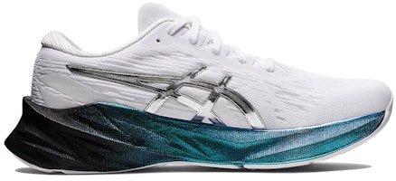 亚瑟士Novablast 3白银白金配色跑鞋 1011B461-100 Order 亚瑟士Novablast 3白银白金配色跑鞋 1011B461-100