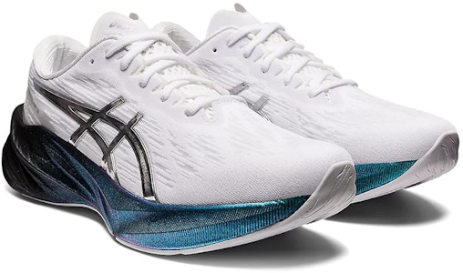 ASICS Novablast 3 Platinum 'Blanco Plata Pura' 1011B461-100 Lookbook ASICS Novablast 3 Platinum 'Blanco Plata Pura' 1011B461-100