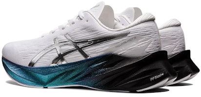 亚瑟士Novablast 3白银白金配色跑鞋 1011B461-100 Shop 亚瑟士Novablast 3白银白金配色跑鞋 1011B461-100