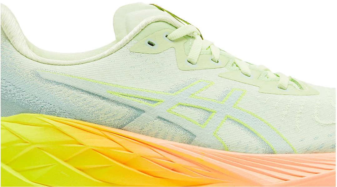 ASICS Novablast 4 ''Parigi'' Sneakers 1011B955-750 Lookbook ASICS Novablast 4 ''Parigi'' Sneakers 1011B955-750