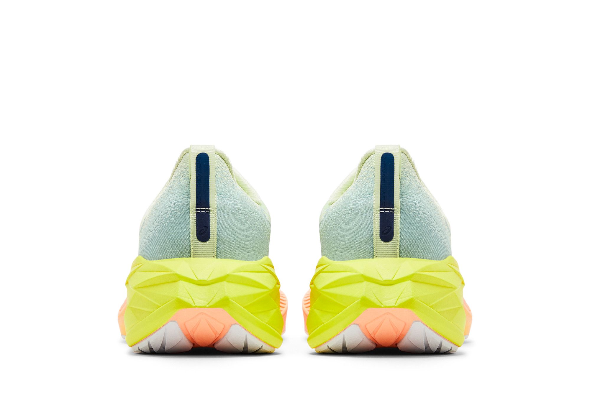 Sizing ASICS Novablast 4 ''Parigi'' Sneakers 1011B955-750