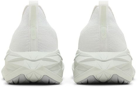 Asics Novablast 4 舒適百搭減震防滑 低幫 休閒跑步鞋 男款 白色 Details for Asics Novablast 4 舒適百搭減震防滑 低幫 休閒跑步鞋 男款 白色