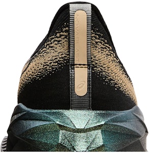 ASICS Novablast 4 Platinum 'Hitam Champagne' 1011B924-001 Sizing ASICS Novablast 4 Platinum 'Hitam Champagne' 1011B924-001