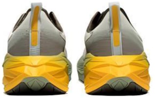 ASICS Novablast 4 Sepatu 'Putih Hijau Kuning' 1011B997-020 Lookbook ASICS Novablast 4 Sepatu 'Putih Hijau Kuning' 1011B997-020