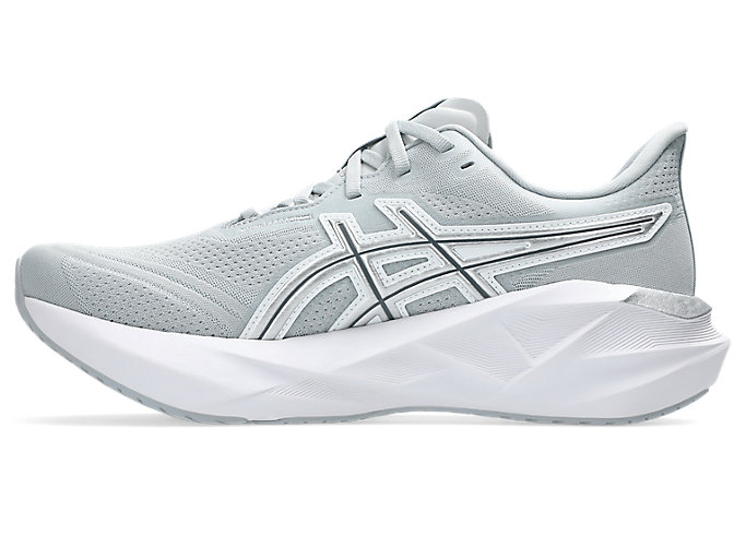 Shop 아식스 노바블라스트 5 ATC 러닝화 피에몬트 그레이/퓨어 실버 1011C185-020