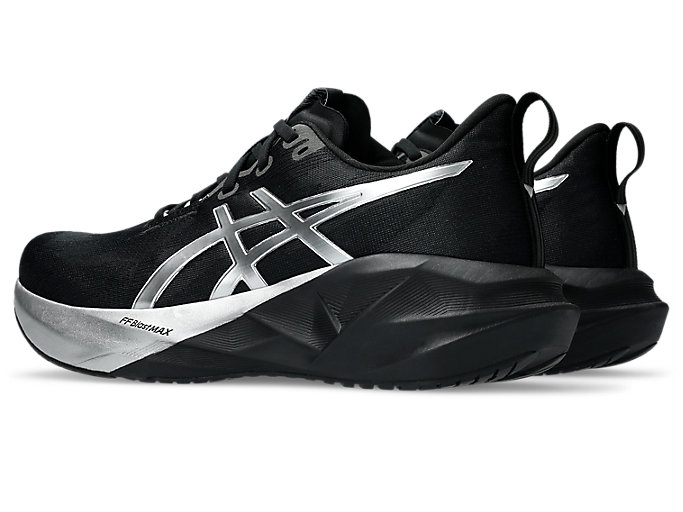 Lookbook 아식스 노바블라스트 5 플래티넘 러닝화 플래티넘/블랙 1011C193-001