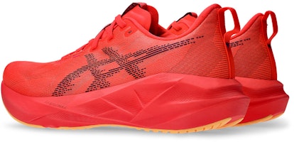 ASICS Novablast 5 Zapatillas de Running Rojo Flash/Morado Edo 1011B974-600 Lookbook ASICS Novablast 5 Zapatillas de Running Rojo Flash/Morado Edo 1011B974-600