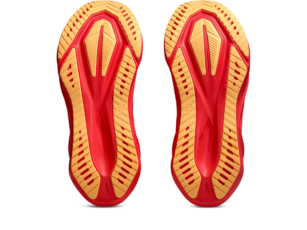 Sizing 亚瑟士 Novablast 5 跑鞋 闪光红/江户紫 1011B974-600