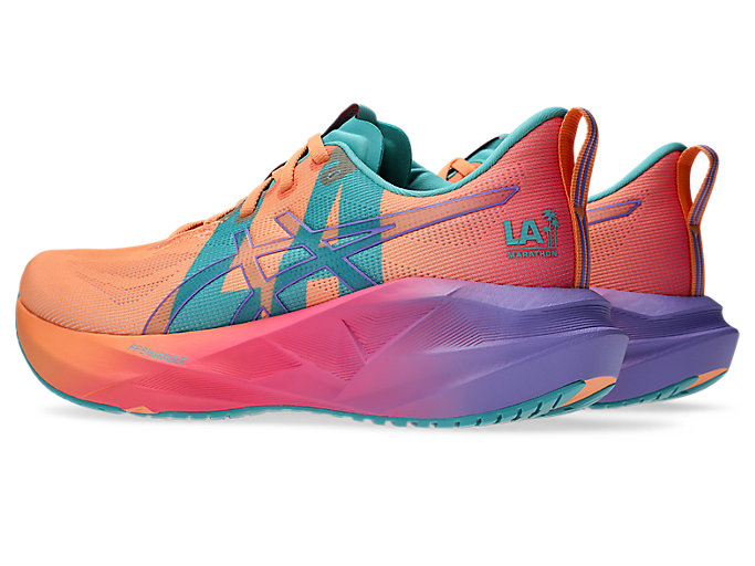 Lookbook ASICS Novablast 5 Chaussures Running Mojave/Améthyste 1013A213-800
