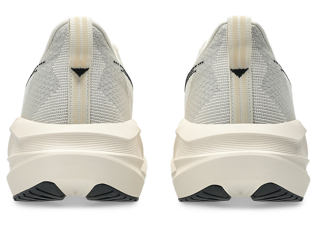 Sizing ASICS Novablast 5 Kasut Larian Oatmeal/Hitam 1011B974-250