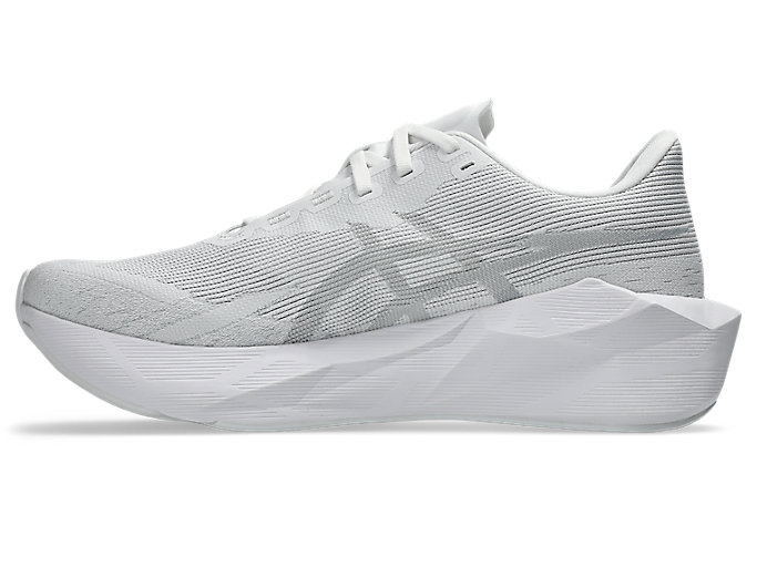 Shop ASICS Novablast 6 Chaussures de Running Blanc/Blanc 1011C243-100