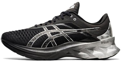 ASICS Novablast 'Black Pure Silver' 1011B157-001 ASICS Novablast 'Black Pure Silver' 1011B157-001