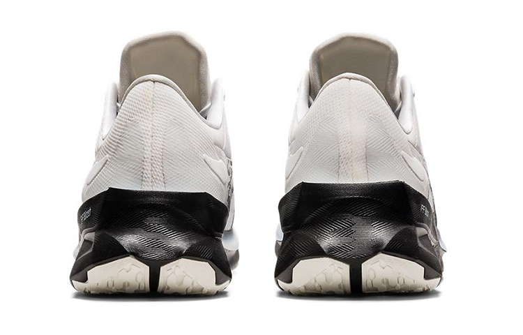 ASICS Novablast 'White Black' 圖 5