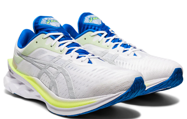 Lookbook ASICS Novablast 'Blanco Glacier Grey' 1011A681-100