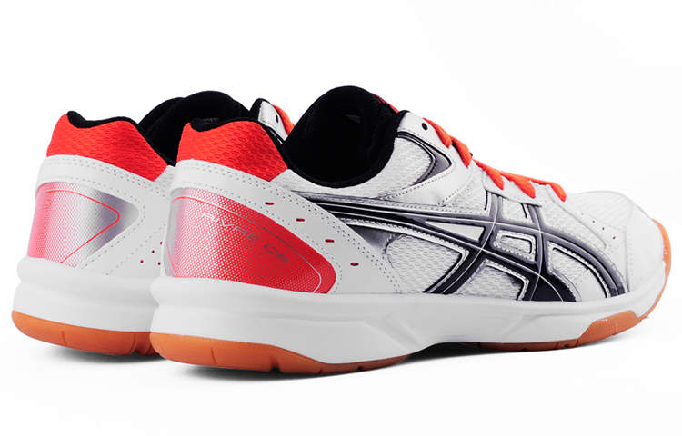 Shop Asics River CS 減震防滑 低筒 跑步鞋 男女款 白黑 運動